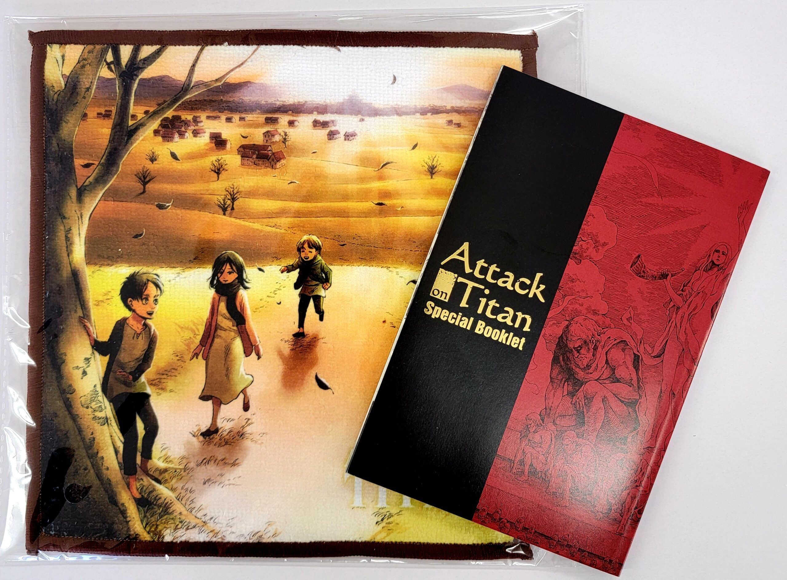 (JAPAN EXCLUSIVE) ATTACK ON TITAN ULTRA COLLECTOR SET (2pcs)